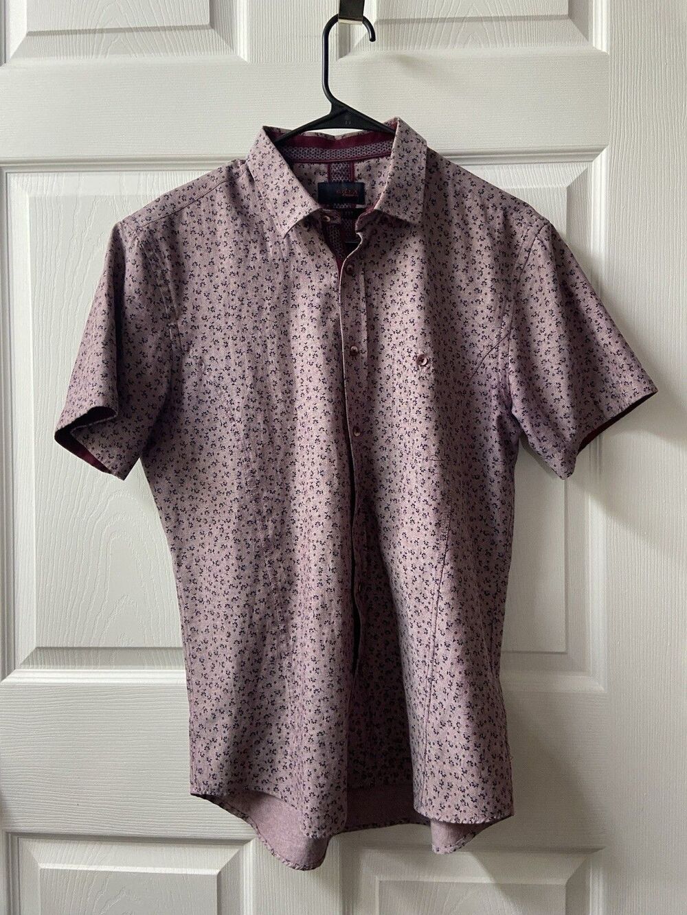 Buckle Eight X  Athletic Fit Button Up Shirt Large Short Sleeve Burgundy Print